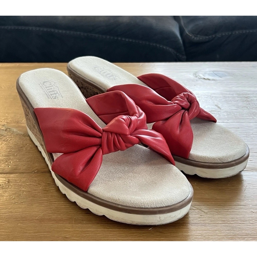 Cliffs by‎ White Mountain Adriel Wedge Sandals Red Women's Size 9.5 Statement